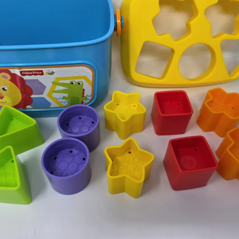 Fisher-Price Baby Learning Toy Container with Lion and Alligator